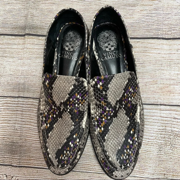 Vince Camuto Jendaya Convertible Loafer Mulberry Snake Print Leather Sz 6.5 - Picture 2 of 11